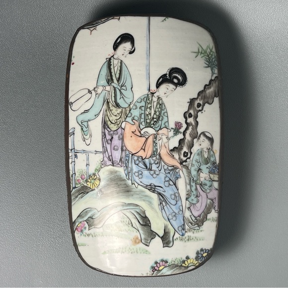 Chinese Shard Box